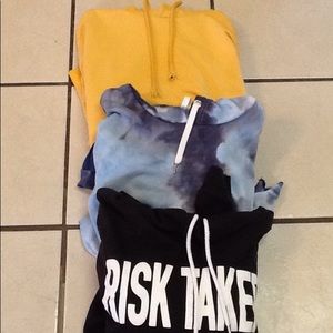 Junior  Hoodie Bundle !!  Sz. XL .. Excellent !!